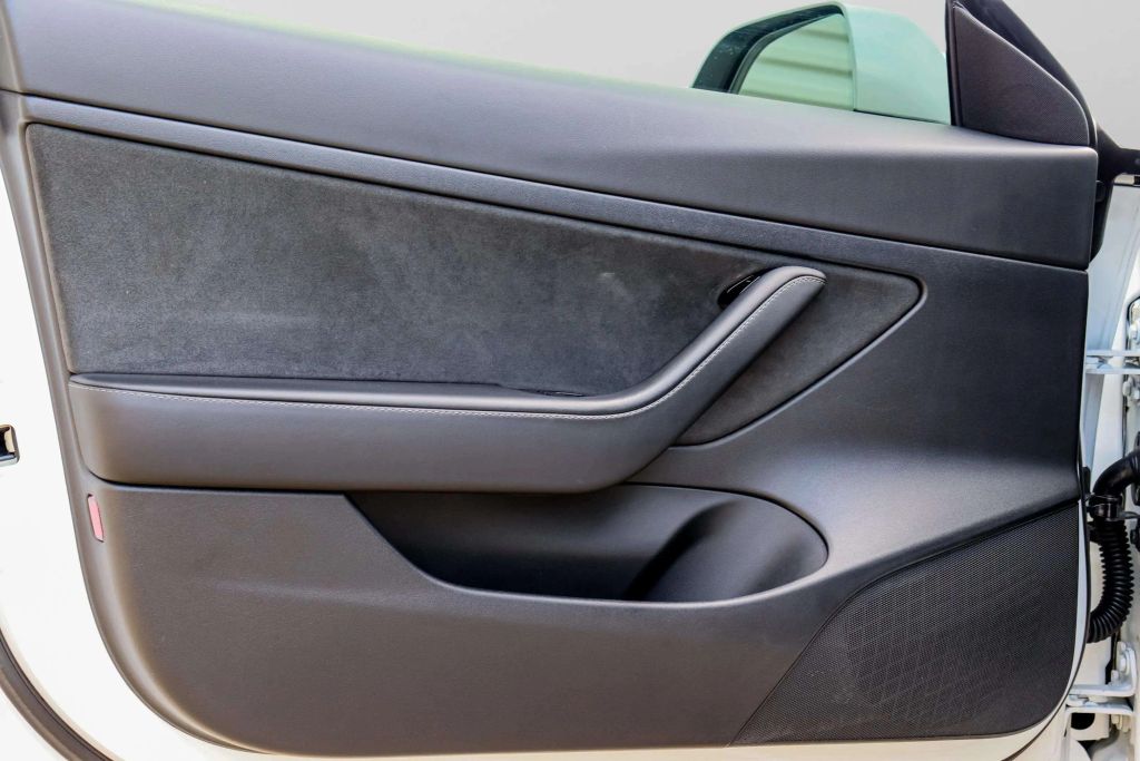 2020 TESLA MODEL 3 SEDAN AC ELECTRIC MOTOR STANDARD RANGE PLUS SEDAN 4D