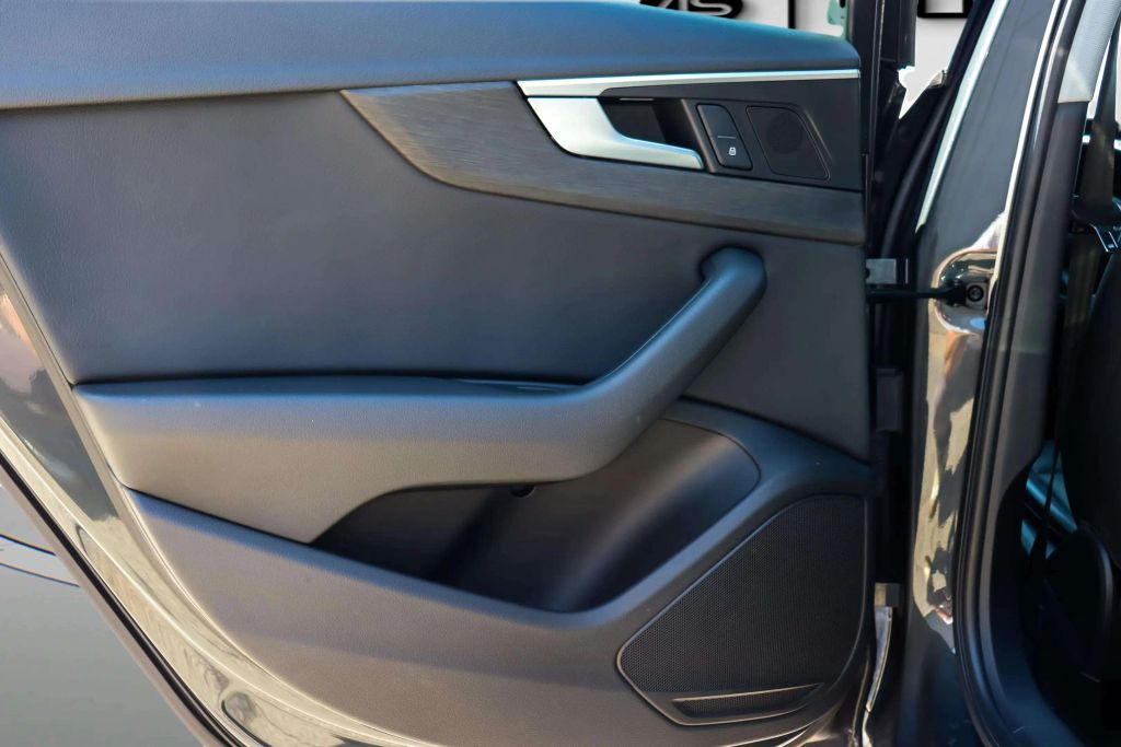 2019 AUDI A4 SEDAN 4-CYL, TURBO, 2.0 LITER PREMIUM SEDAN 4D