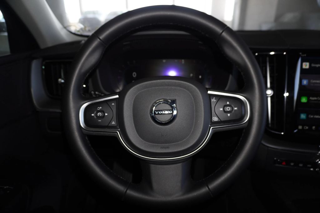 2024 VOLVO XC60 SUV 4-CYL, TURBO, 2.0 LITER B5 CORE DARK THEME SPORT UTILITY 4D