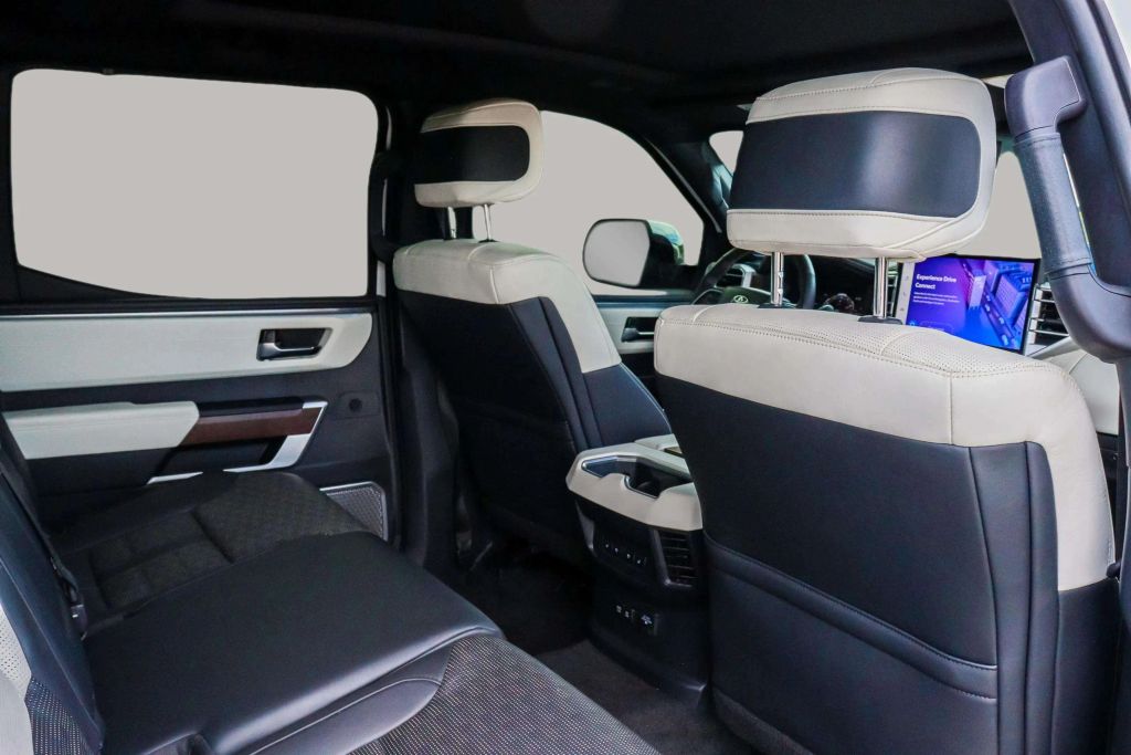 2022 TOYOTA TUNDRA HYBRID CREWMAX PICKUP V6, I-FORCE MAX, HYBRID, TWIN TURBO, 3.5 LITER CAPSTONE PICKUP 4D 5 1/2 FT