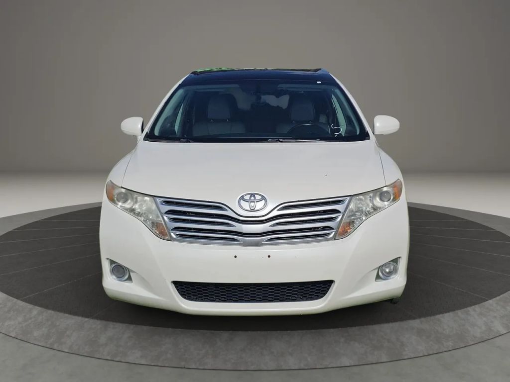 2011 Toyota Venza - Image 2 2011 Toyota Venza - Image 2
