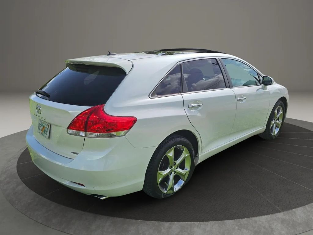 2011 Toyota Venza - Image 5 2011 Toyota Venza - Image 5