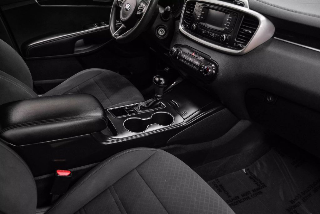 2018 KIA SORENTO SUV 4-CYL, GDI, 2.4 LITER L SPORT UTILITY 4D