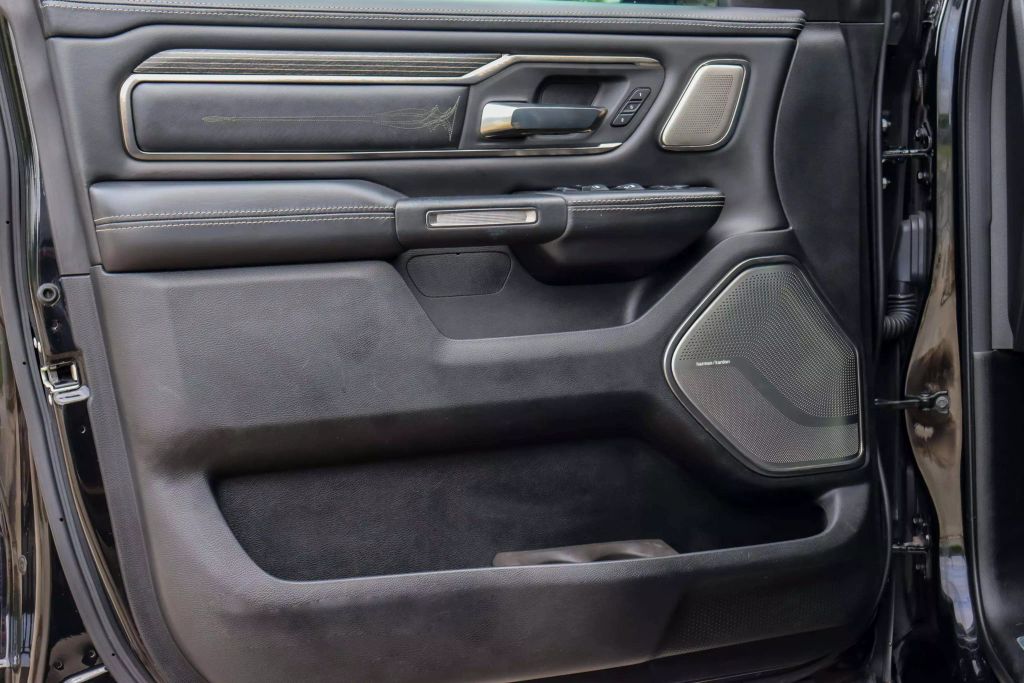 2020 RAM 1500 CREW CAB PICKUP V8, HEMI, ETORQUE, 5.7 LITER LIMITED PICKUP 4D 5 1/2 FT
