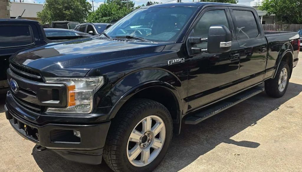 2019 FORD F150 SUPERCREW CAB PICKUP V6, ECOBOOST, TWIN TURBO, 3.5 LITER XLT PICKUP 4D 5 1/2 FT