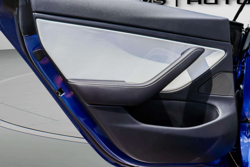2020 TESLA MODEL 3 SEDAN AC ELECTRIC MOTOR STANDARD RANGE PLUS SEDAN 4D