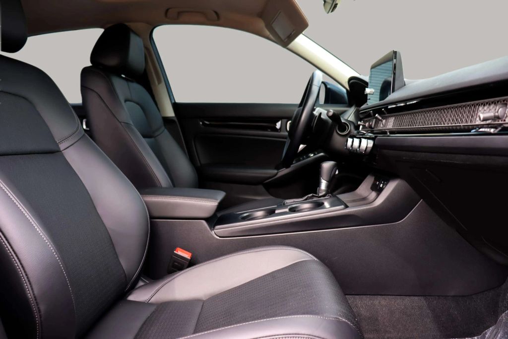 2022 HONDA CIVIC SEDAN 4-CYL, I-VTEC, TURBO, 1.5 LITER TOURING SEDAN 4D