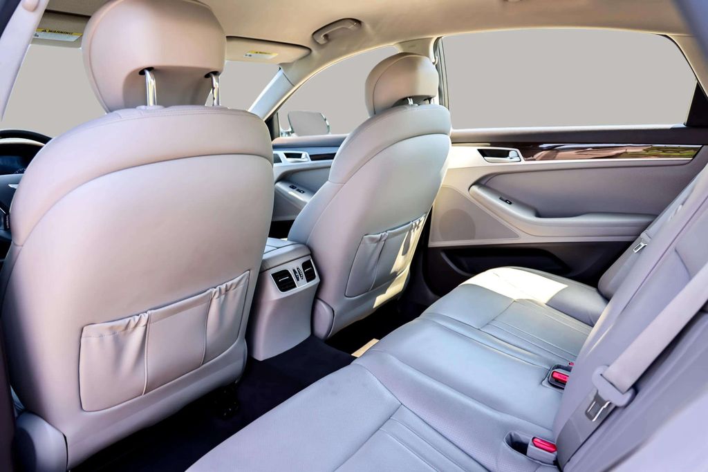 2016 HYUNDAI GENESIS SEDAN V6, 3.8 LITER 3.8 SEDAN 4D