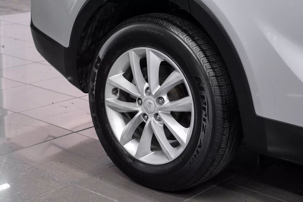 2018 KIA SORENTO SUV 4-CYL, GDI, 2.4 LITER L SPORT UTILITY 4D