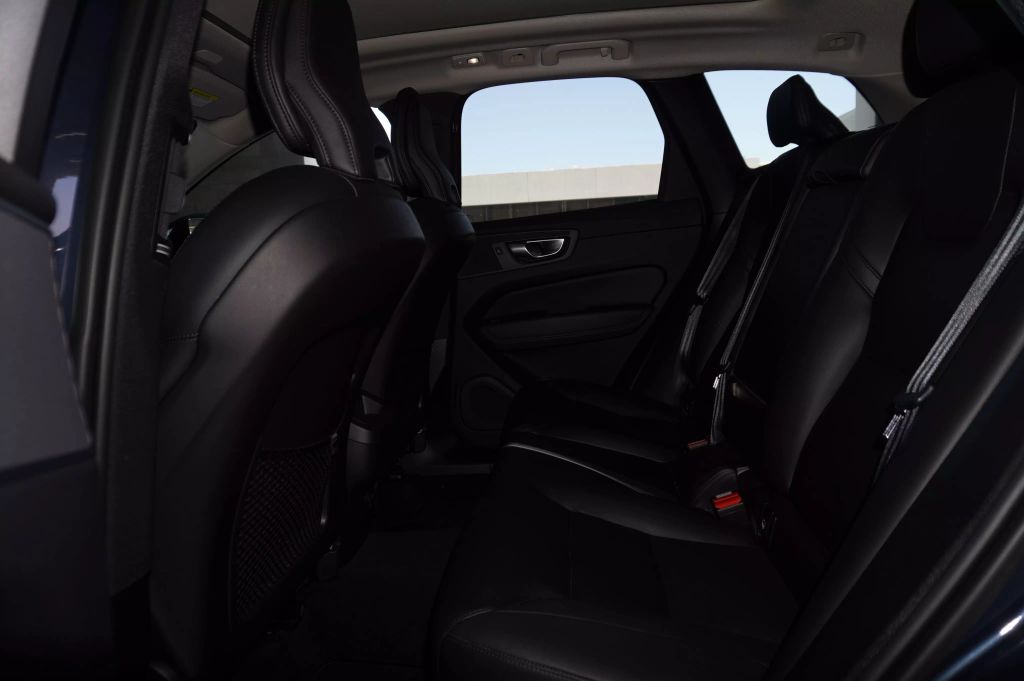 2024 VOLVO XC60 SUV 4-CYL, TURBO, 2.0 LITER B5 CORE DARK THEME SPORT UTILITY 4D