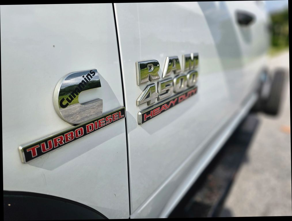 2014 Ram 4500 Crew Cab & Chassis - Image 14