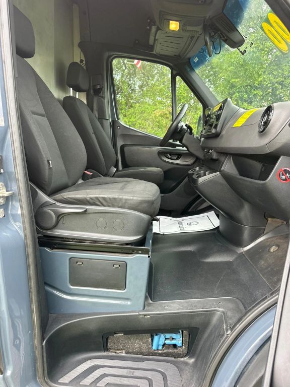 2019 Mercedes-benz Sprinter 2500 Cargo - Image 16 2019 Mercedes-benz Sprinter 2500 Cargo - Image 16