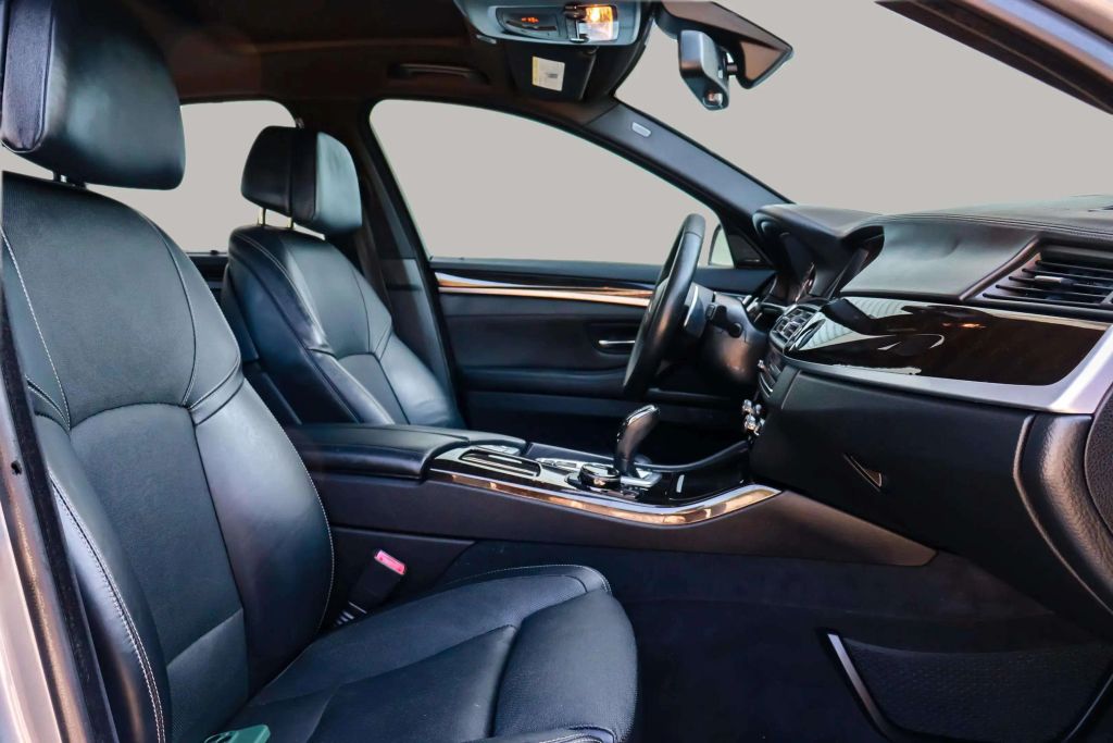 2016 BMW 5 SERIES SEDAN V8, TWIN TURBO, 4.4 LITER 550I SEDAN 4D