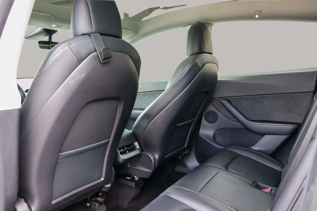 2021 TESLA MODEL Y SUV DUAL AC ELECTRIC MOTORS LONG RANGE SPORT UTILITY 4D