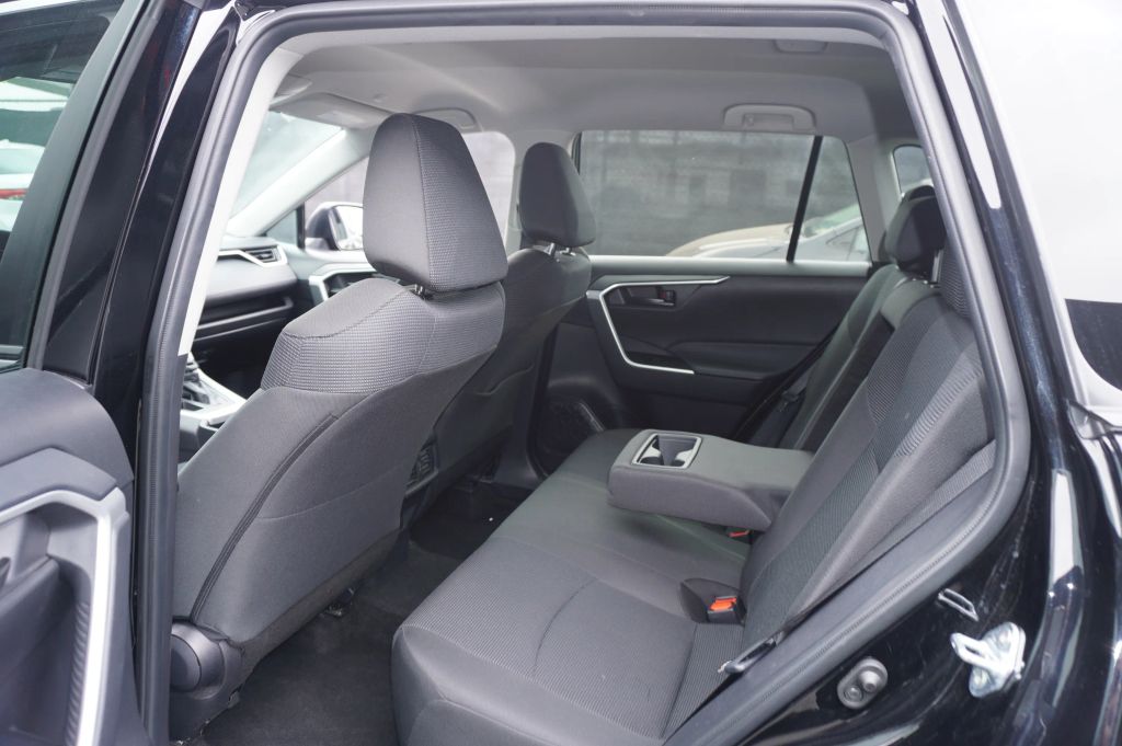 2024 TOYOTA RAV4 SUV 4-CYL, DYNAMIC-FORCE, 2.5 LITER LE SPORT UTILITY 4D