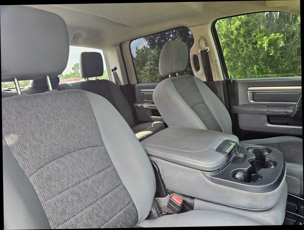 2014 Ram 4500 Crew Cab & Chassis - Image 28
