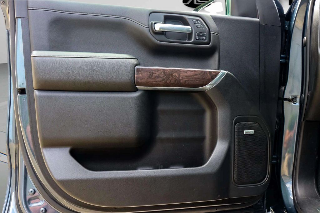 2020 GMC SIERRA 1500 CREW CAB PICKUP 6-CYL, TURBO DIESEL, 3.0 LITER DENALI PICKUP 4D 5 3/4 FT