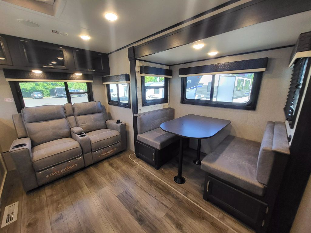 2021 JAYCO JAY FEATHER - - 24RL