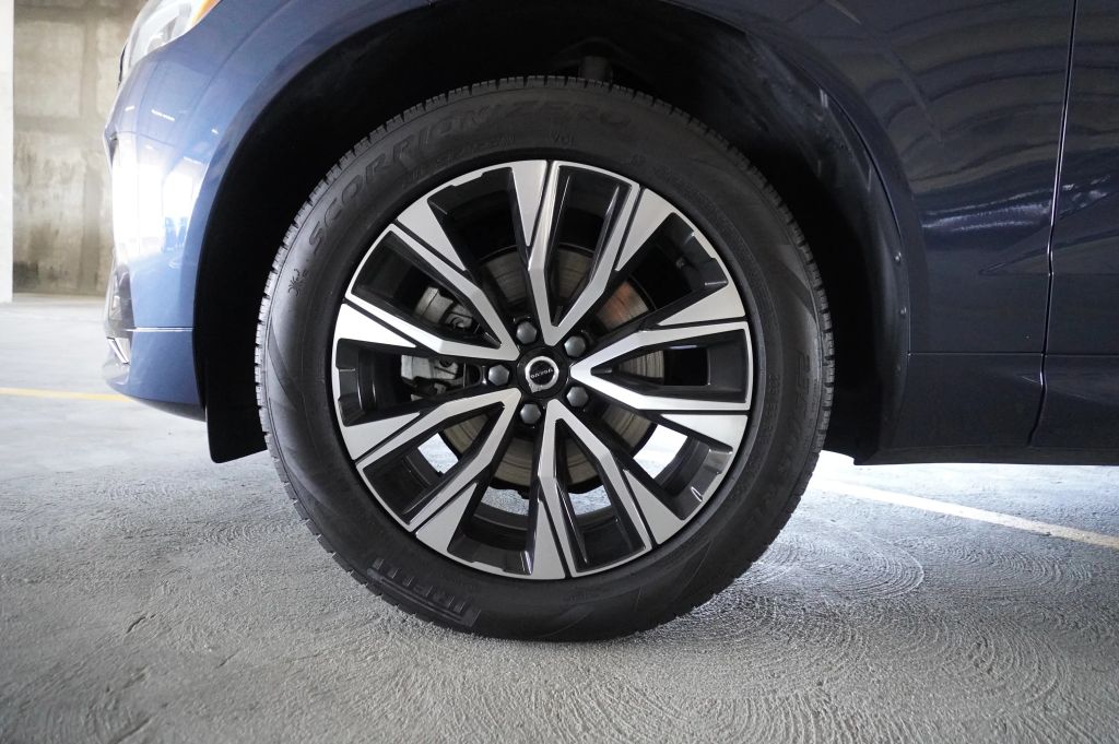 2024 VOLVO XC60 SUV 4-CYL, TURBO, 2.0 LITER B5 CORE DARK THEME SPORT UTILITY 4D