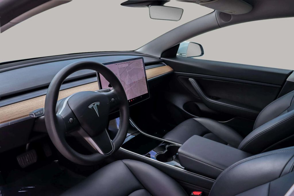 2020 TESLA MODEL 3 SEDAN AC ELECTRIC MOTOR STANDARD RANGE PLUS SEDAN 4D