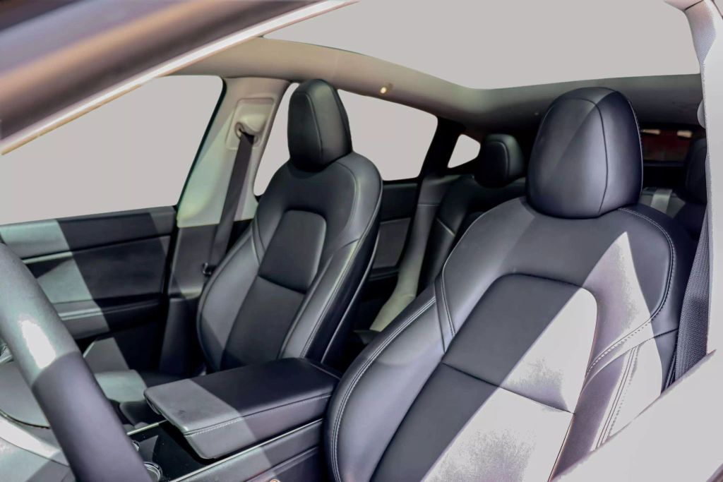 2021 TESLA MODEL Y SUV DUAL AC ELECTRIC MOTORS LONG RANGE SPORT UTILITY 4D