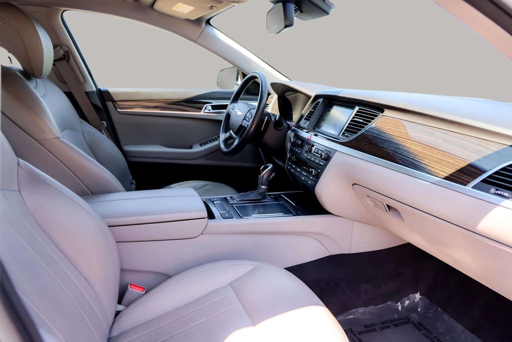 2016 HYUNDAI GENESIS SEDAN V6, 3.8 LITER 3.8 SEDAN 4D