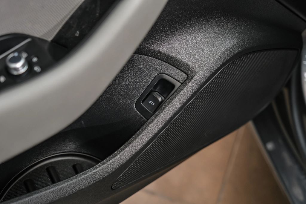 2018 AUDI A3 SEDAN 4-CYL, TURBO, 2.0 LITER PREMIUM SEDAN 4D