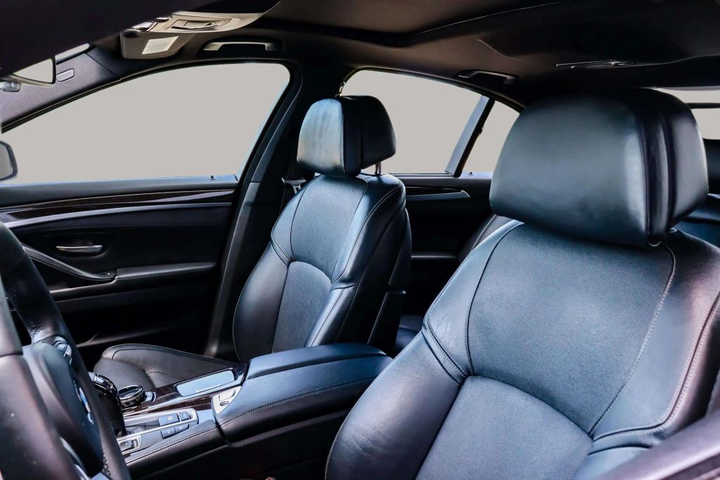 2016 BMW 5 SERIES SEDAN V8, TWIN TURBO, 4.4 LITER 550I SEDAN 4D