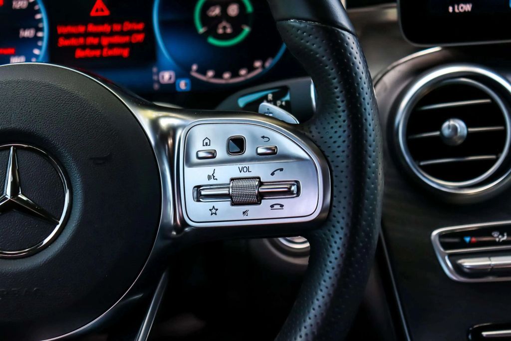 2020 MERCEDES-BENZ GLC COUPE SUV 4-CYL, TURBO, 2.0 LITER GLC 300 4MATIC SPORT UTILITY 4D