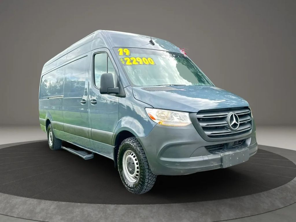 2019 Mercedes-benz Sprinter 2500 Cargo - Image 2 2019 Mercedes-benz Sprinter 2500 Cargo - Image 2