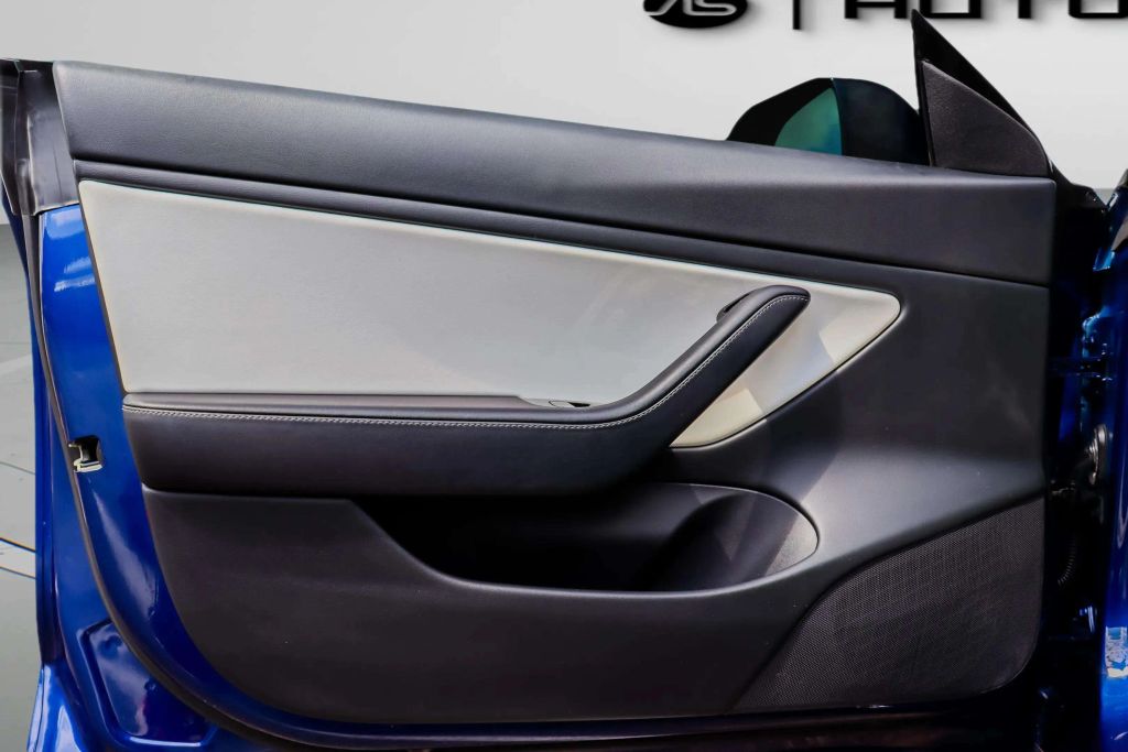 2020 TESLA MODEL 3 SEDAN AC ELECTRIC MOTOR STANDARD RANGE PLUS SEDAN 4D
