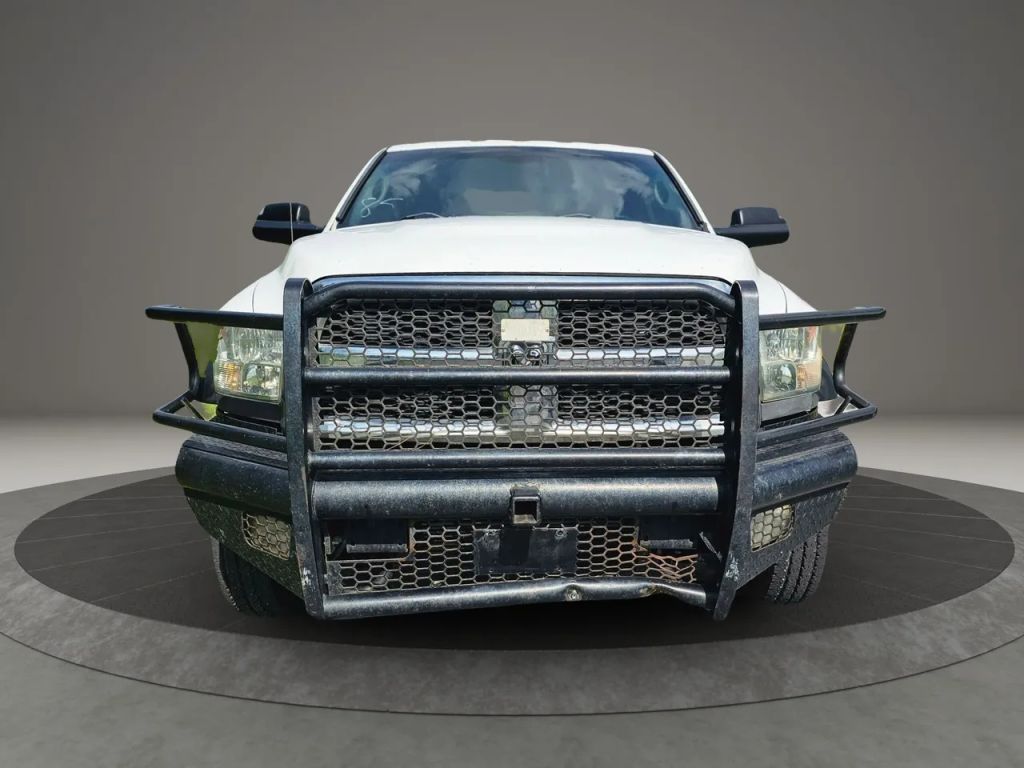 2014 Ram 4500 Crew Cab & Chassis - Image 2