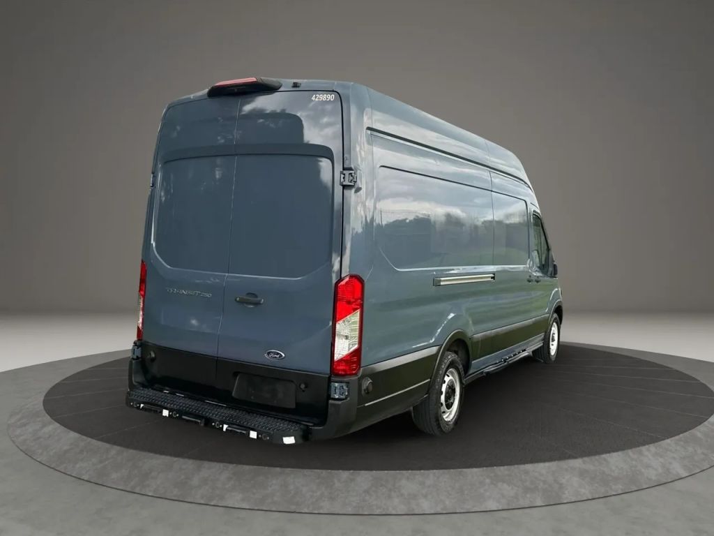 2020 Ford Transit 250 Cargo Van - Image 4