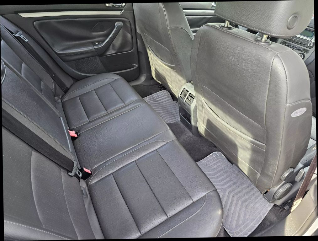 2005 Volkswagen Jetta (new) - Image 17 2005 Volkswagen Jetta (new) - Image 17