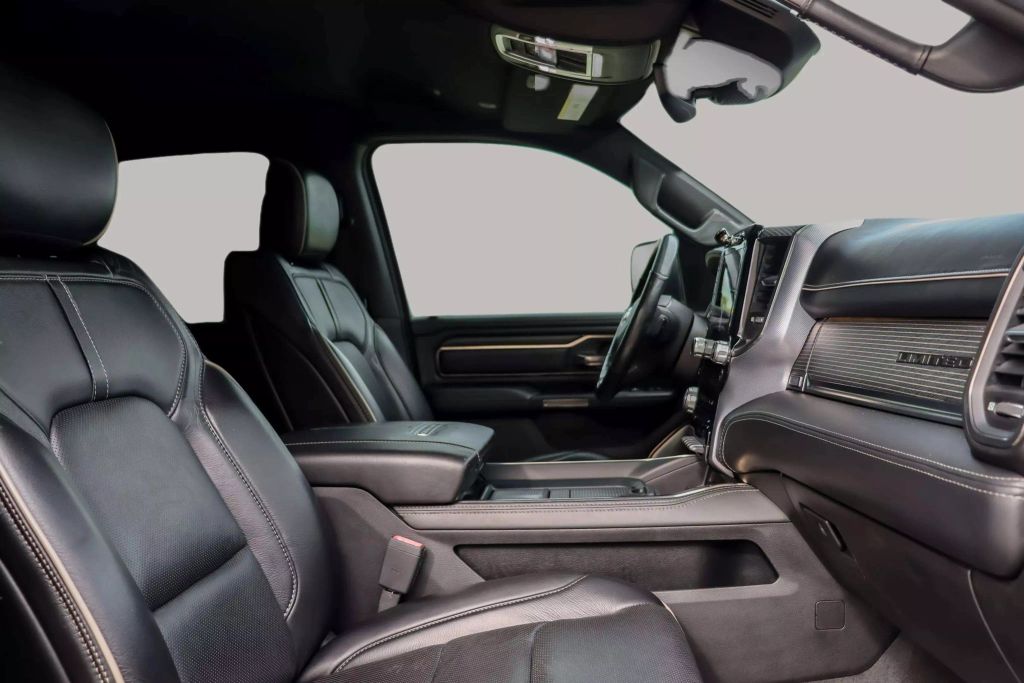 2020 RAM 1500 CREW CAB PICKUP V8, HEMI, ETORQUE, 5.7 LITER LIMITED PICKUP 4D 5 1/2 FT