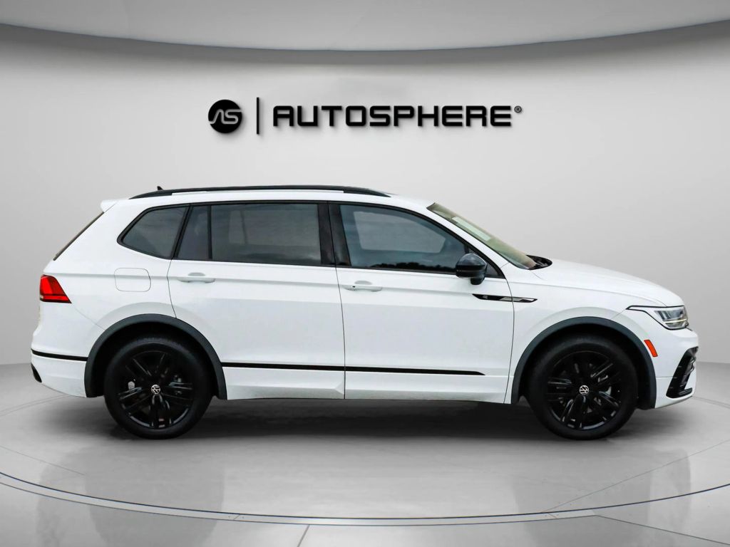 2022 VOLKSWAGEN TIGUAN SUV 4-CYL, TURBO, 2.0 LITER SE R-LINE BLACK SPORT UTILITY 4D