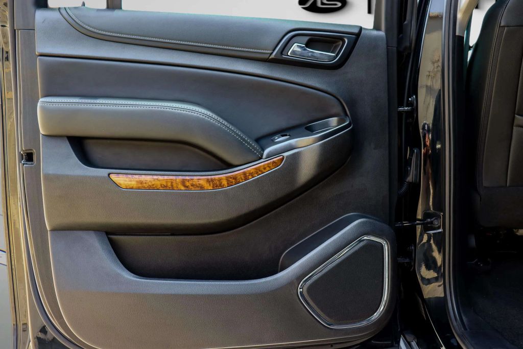 2018 CHEVROLET SUBURBAN SUV V8, ECOTEC3, 5.3 LITER PREMIER SPORT UTILITY 4D