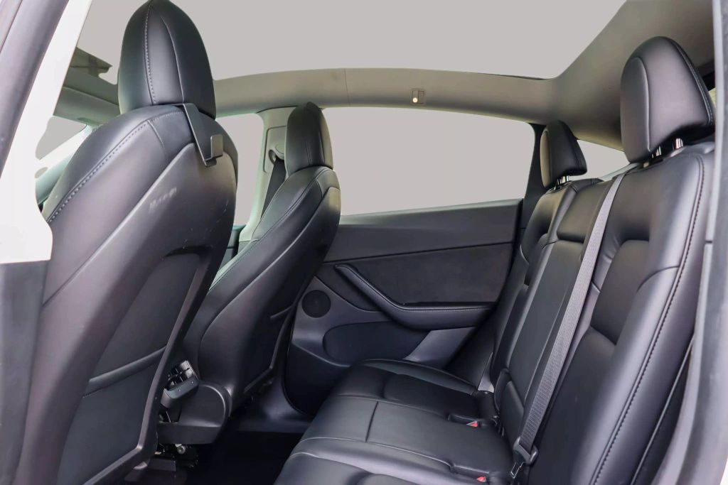 2021 TESLA MODEL Y SUV DUAL AC ELECTRIC MOTORS LONG RANGE SPORT UTILITY 4D