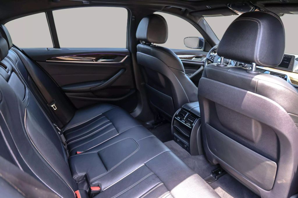 2018 BMW 5 SERIES SEDAN 4-CYL, TWIN TURBO, 2.0 LITER 530I SEDAN 4D