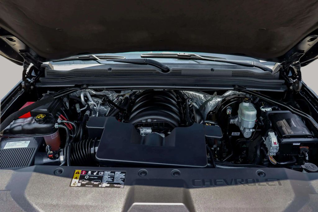 2018 CHEVROLET SUBURBAN SUV V8, ECOTEC3, 5.3 LITER PREMIER SPORT UTILITY 4D