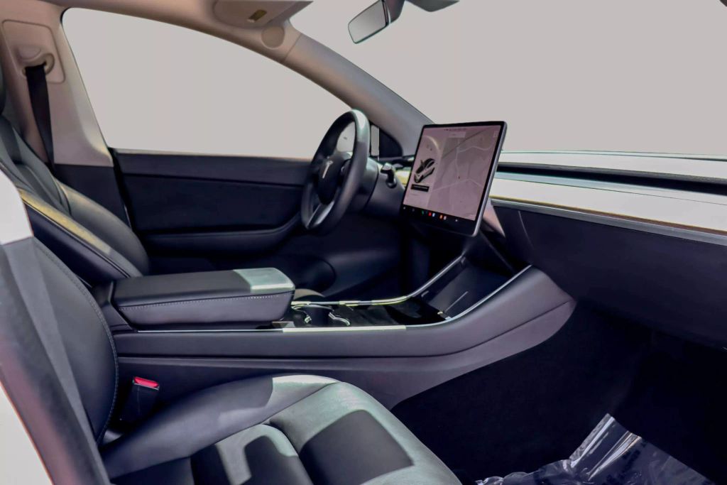 2021 TESLA MODEL Y SUV DUAL AC ELECTRIC MOTORS LONG RANGE SPORT UTILITY 4D