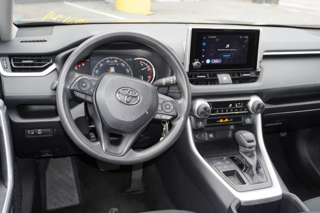 2024 TOYOTA RAV4 SUV 4-CYL, DYNAMIC-FORCE, 2.5 LITER LE SPORT UTILITY 4D