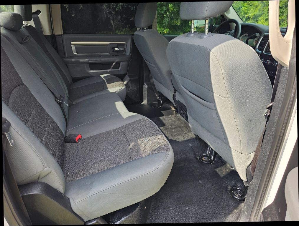 2014 Ram 4500 Crew Cab & Chassis - Image 27