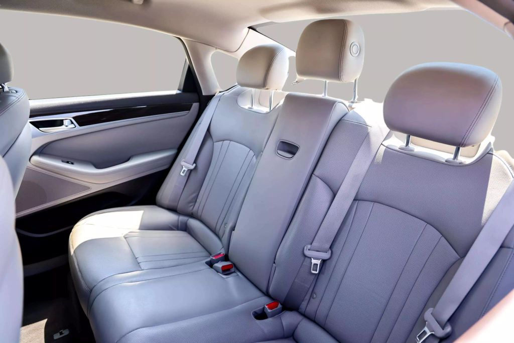 2016 HYUNDAI GENESIS SEDAN V6, 3.8 LITER 3.8 SEDAN 4D