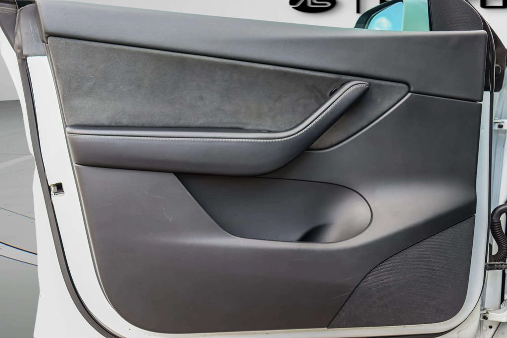 2021 TESLA MODEL Y SUV DUAL AC ELECTRIC MOTORS LONG RANGE SPORT UTILITY 4D