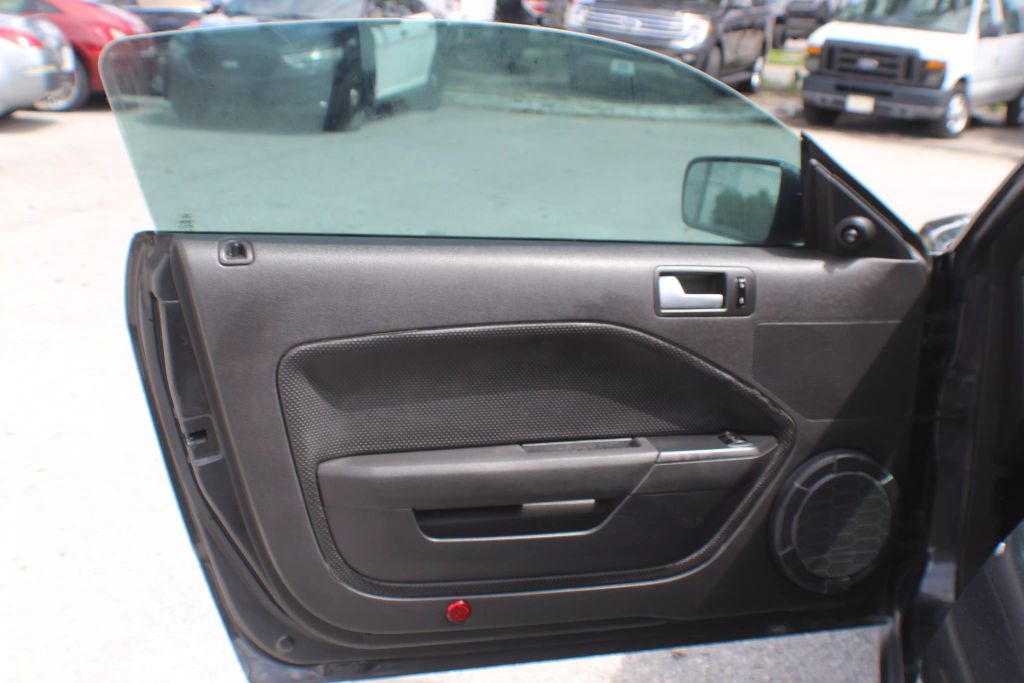 2007 FORD MUSTANG COUPE V6, 4.0 LITER PREMIUM COUPE 2D