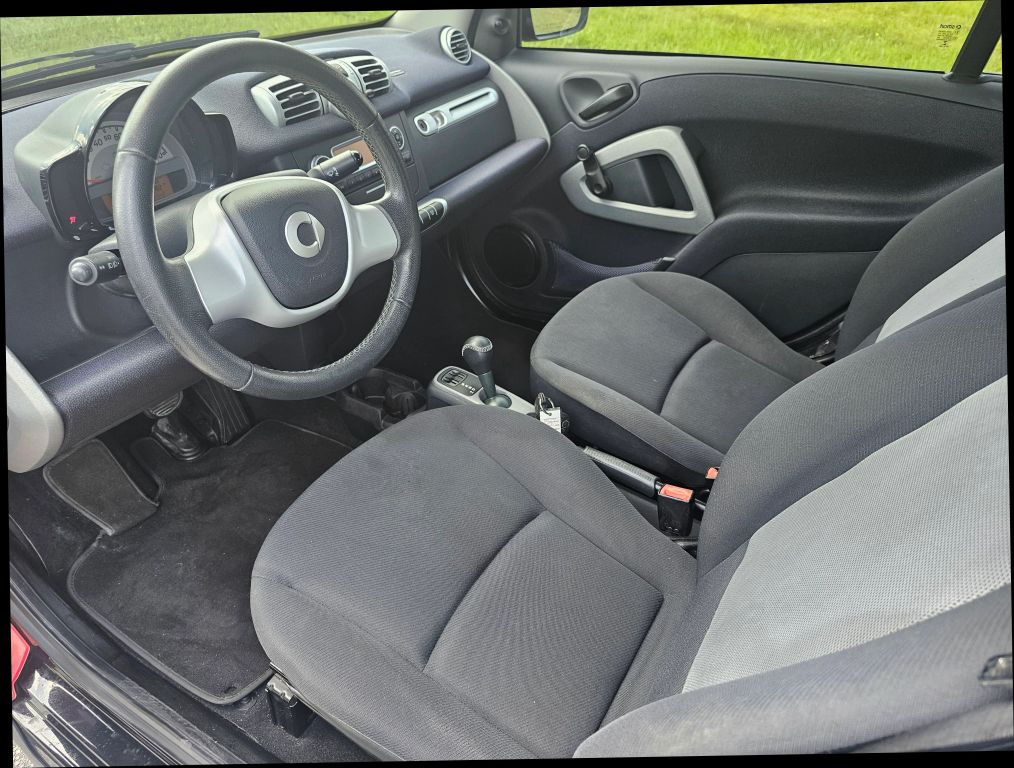 2015 Smart Fortwo - Image 12