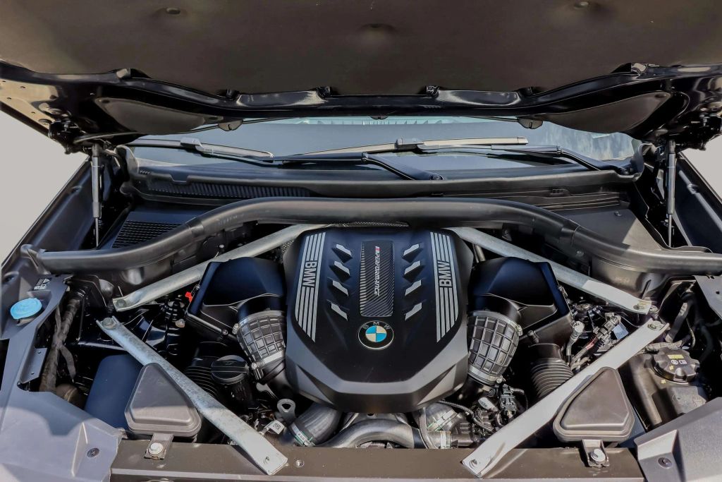 2020 BMW X5 SUV V8, TWIN TURBO, 4.4 LITER M50I SPORT UTILITY 4D