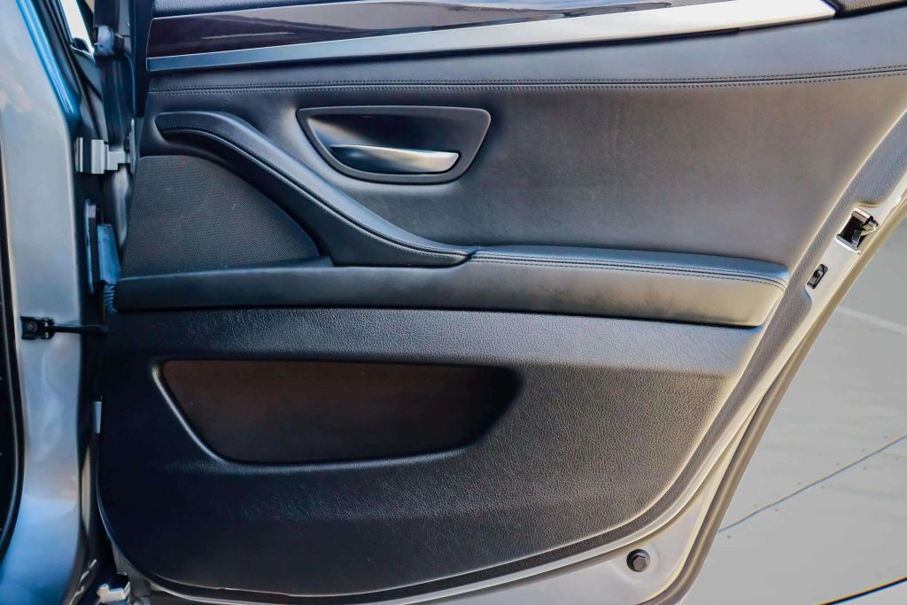2016 BMW 5 SERIES SEDAN V8, TWIN TURBO, 4.4 LITER 550I SEDAN 4D