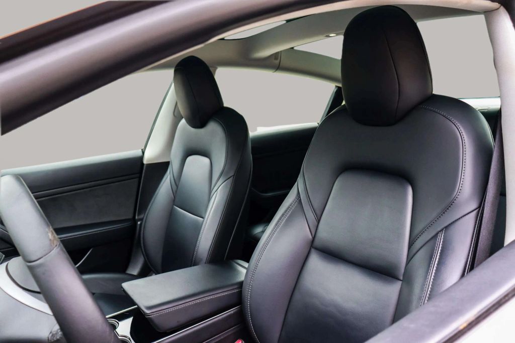 2020 TESLA MODEL 3 SEDAN AC ELECTRIC MOTOR STANDARD RANGE PLUS SEDAN 4D